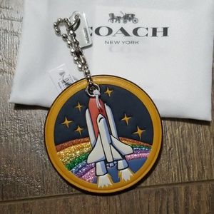 NWT 🌈COACH ROCKET W/RAINBOW🌈KEY RING